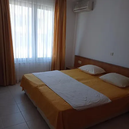Apartamento Апартамент Къмпинг Градина *